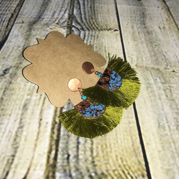 Green Fringe Earrings! - Picture 1 of 1